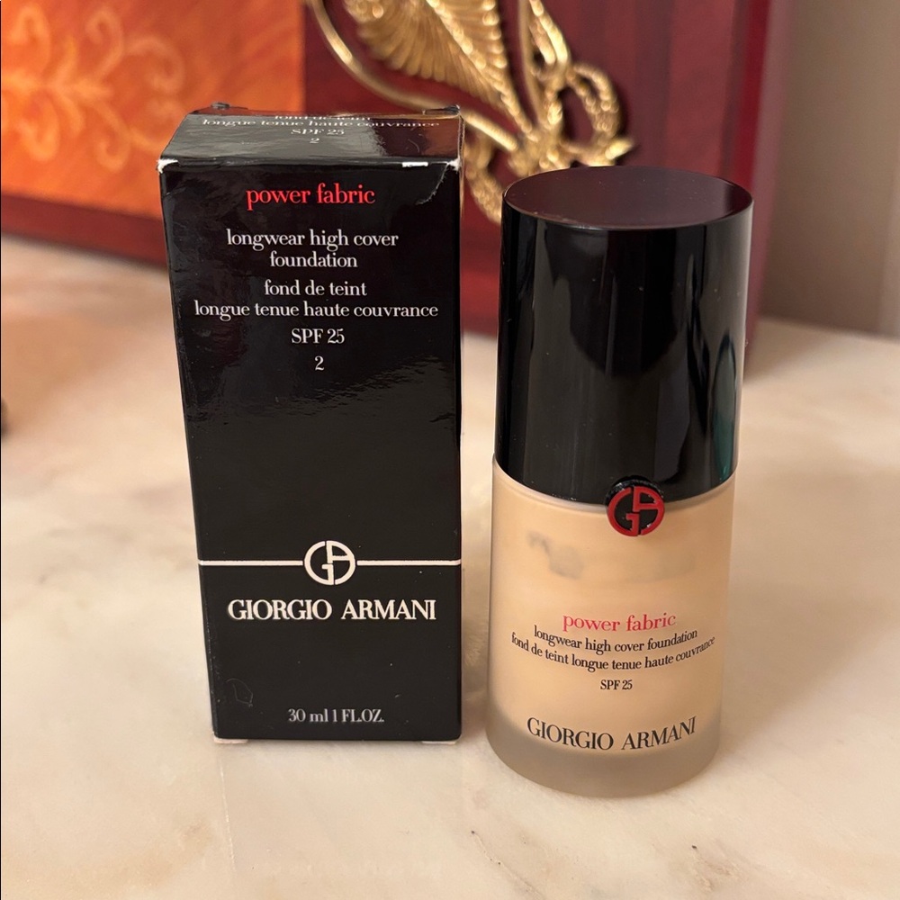 Giorgio Armani Power Fabric longwear high cover foundation SPF 25, 2